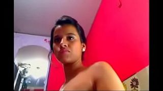 Первокурсница спустила трусы и показала все свои прелести крупным планом